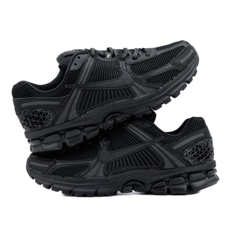 NIKE ZOOM